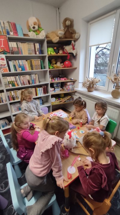 Małe Miłe Czwartki - Mikołajki w Bibliot...